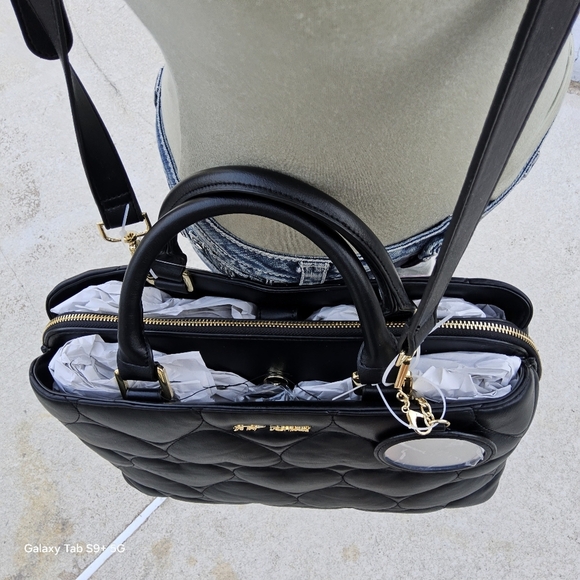 NWT BETSEY JOHNSON BLACK SATCHEL w/REMOVABLE MIRROR - Picture 5 of 9